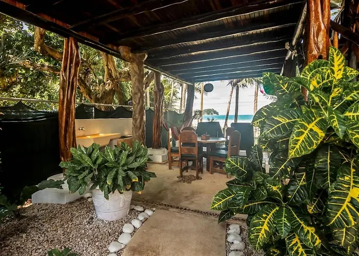 Сasa de vacaciones Tree House Ocean Front Unit #2 *
