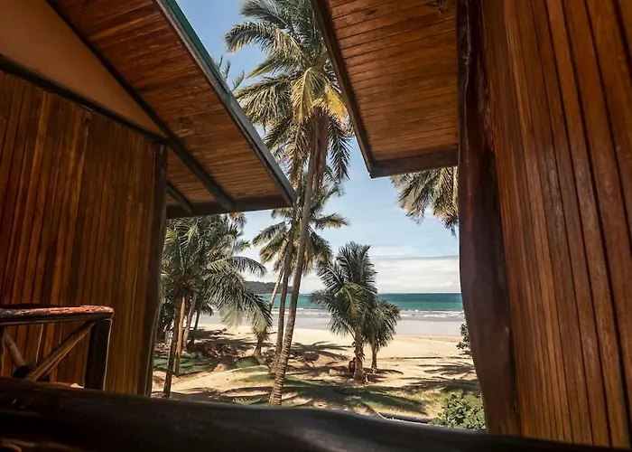 Tree House Ocean Front Unit #2 Сasa de vacaciones Sámara