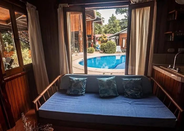 Tree House Ocean Front Unit #2 Сasa de vacaciones Sámara